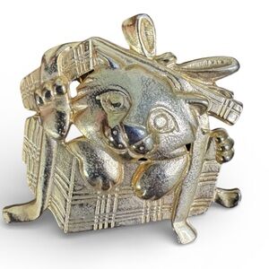 Clumsy Cat Brooch Gold Tone Pin in Present Gift Box with Ribbon signed Alexis